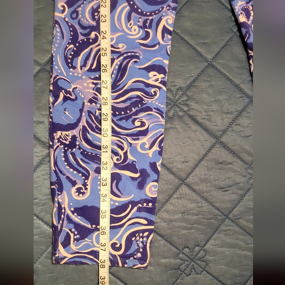 Lilly Pulitzer South Ocean Skinny Crop Pants  in the print Coastal Blue Whisper - Picture 8 of 10